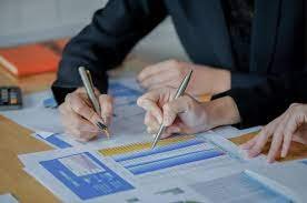 مهارات اعداد وعرض التقارير المالية في القطاع الحكومية